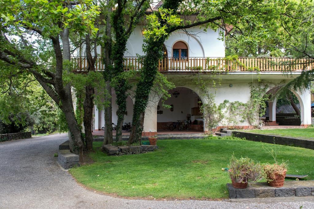 Domus Verdiana Bed & Breakfast Ragalna Exterior photo